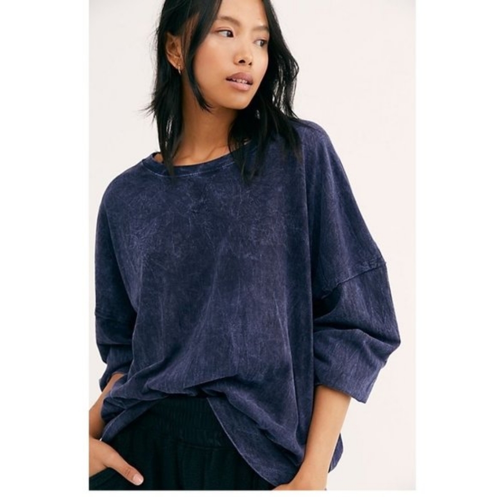 Free People 213 Blue Vintage Wash Shirt Large NWT - Picture 2 of 6